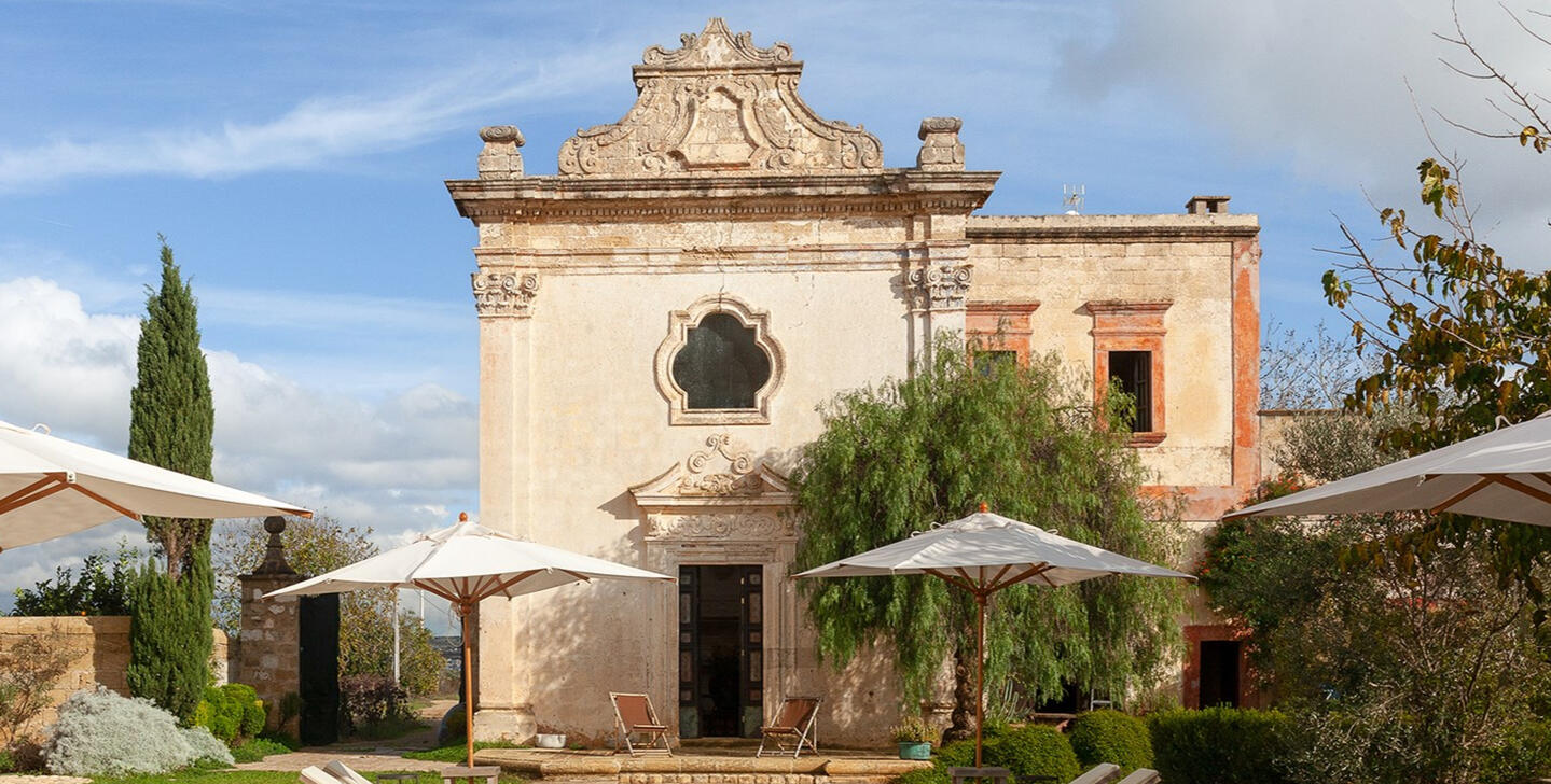 Paysagiste en Corse – création et entretien de jardins, murs en pierres sèches, maçonnerie paysagère, plantations méditerranéennes, enduits à la chaux. Interventions à Bastia, Pietranera, Miomo, Biguglia, Borgo, Lucciana, Casamozza, Île-Rousse, Lumio, Cort